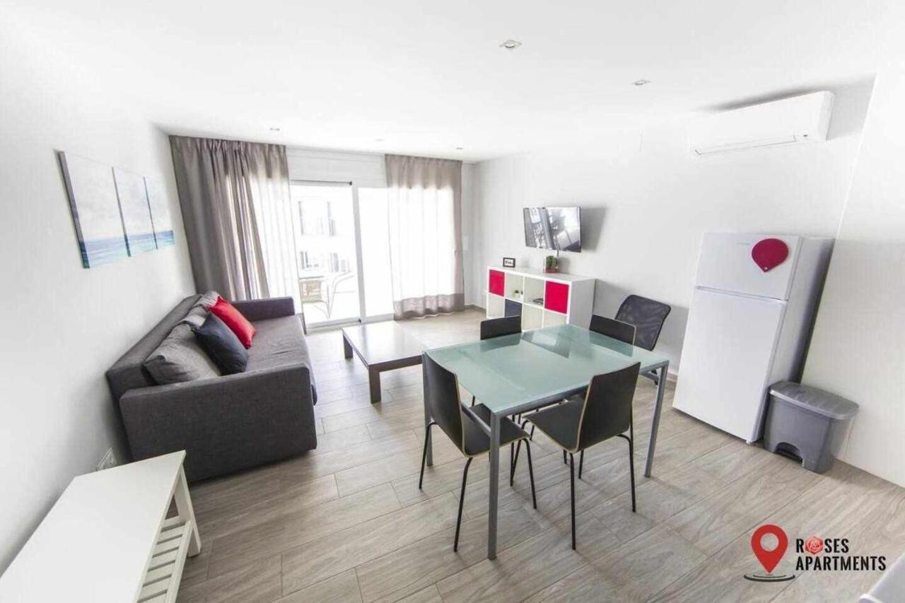Roses Apartments 2 - Vista Mar Lateral 1Habitacion Ngoại thất bức ảnh